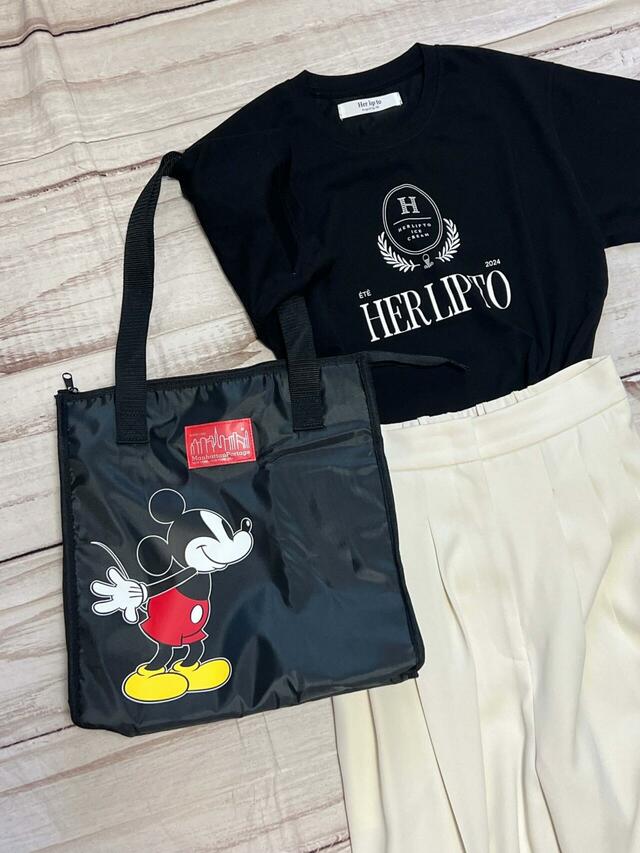 モノトーンのカジュアルコーデに合わせてみました♪