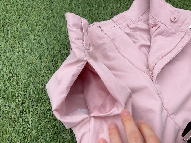 【AMERICAN HOLIC パラシュートパンツ】両サイドにポケットが付いているのも嬉しいポイント！