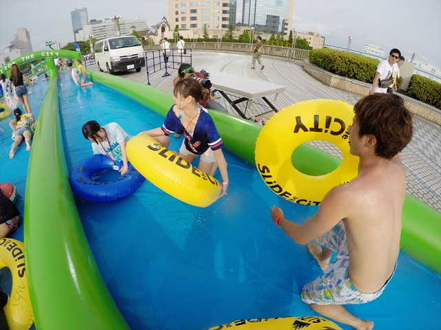 スライド・ザ・シティ/イベントの模様