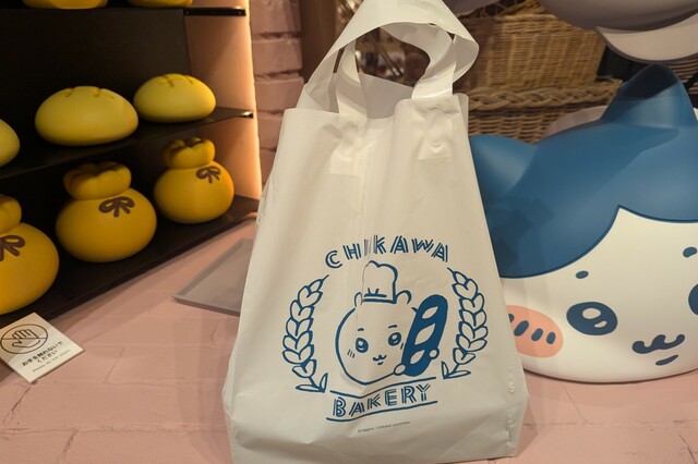 【ちいかわベーカリー】ショッパーのイラストも描きおろし♪