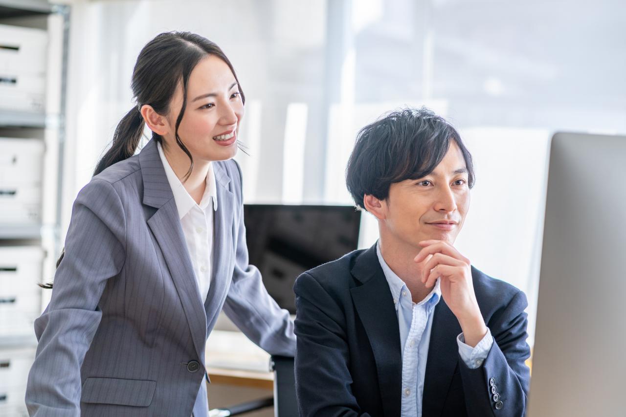 仕事中の男性が取る 素っ気ない態度 に隠された本音 脈ありなしの見分け方 1 2 Mimot ミモット