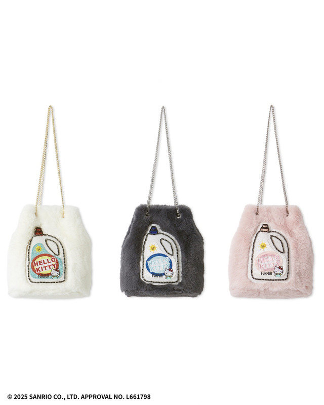 HELLO KITTYエコファーショルダーバッグ 24,200円(税込)