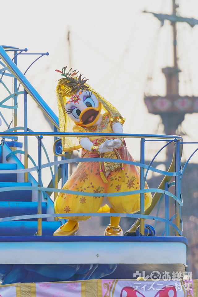 TDS「ミニー＆フレンズのハーバーグリーティング：トータリー・ミニーマウス」