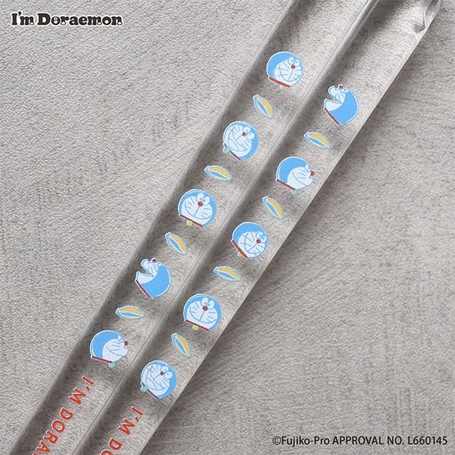 【ドラえもん】「I’M DORAEMON/クリア箸」¥990／楽しそうなドラえもんのお顔とどら焼きが並んだデザイン
