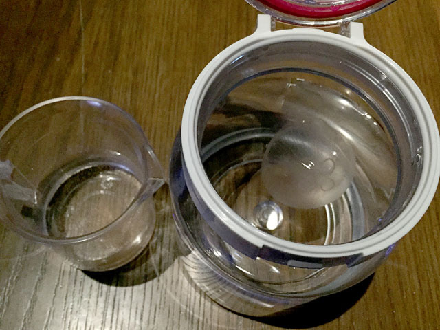 美しい! 「蜷川実花×クラゲ」の超幻想世界