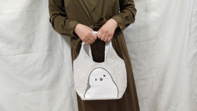 カーキ×アイボリーでおしゃれ【ニトリデコホーム商品】トートバッグ（シマエナガ）