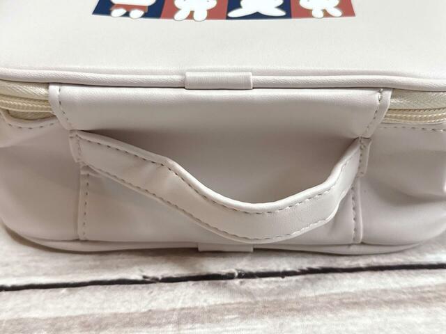 上部には持ち手付きで持ち運びもラクラク