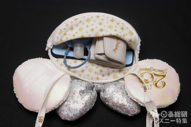 ポシェット ¥2,600|身の回り品を入れるのにぴったり