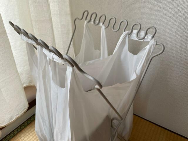 【ニトリ デコホーム 分別ゴミ袋スタンド】流石の安定感。沢山入れても倒れません