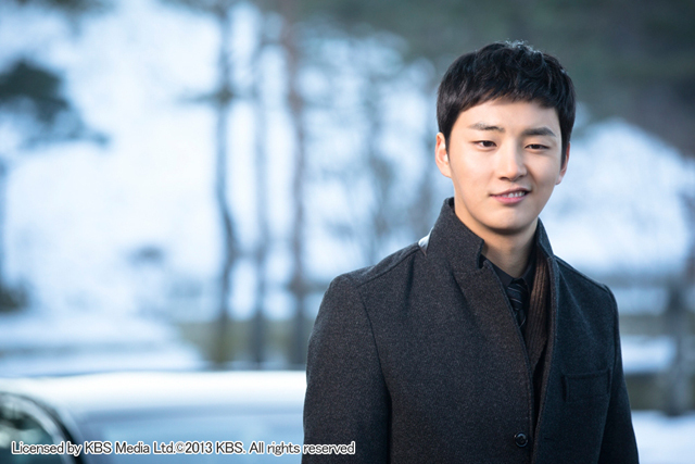 『総理と私』　Licensed by KBS Media Ltd. ©2013 KBS. All rights reserved