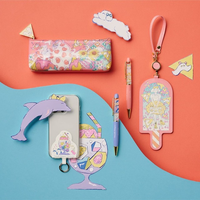 ペンケース ¥2,200、マルチリングプラス ¥1,078、ボールペン 各¥990、リールパス ¥2,970