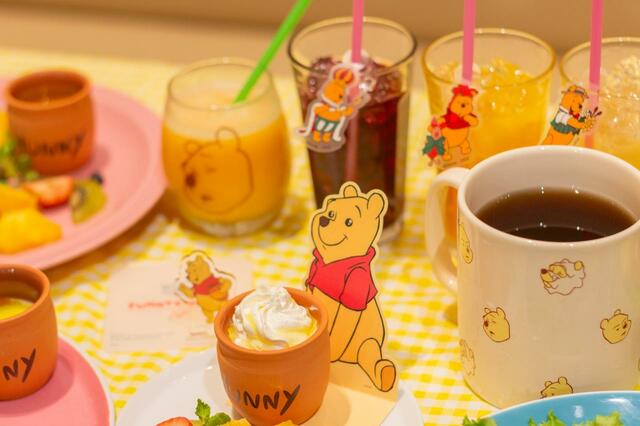 フローズンヨーグルトinハニーポット 1,690円｜「くまのプーさん」FUNNY & HUNNY OH MY CAFE（東京会場限定）