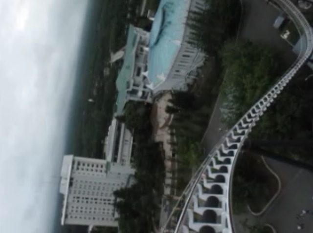 カーブではかなりのGがかかります