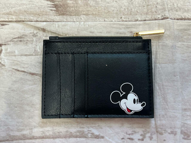 カード＆コイン入れにもミッキーが♪