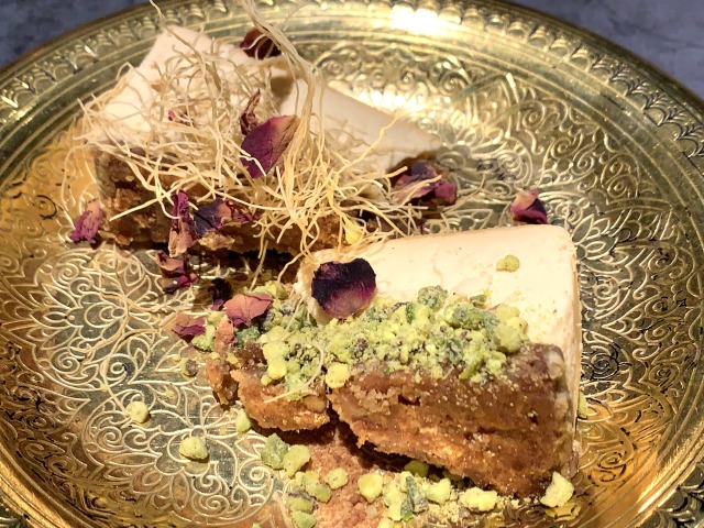 「アラビアン・チーズケーキ」（880円）