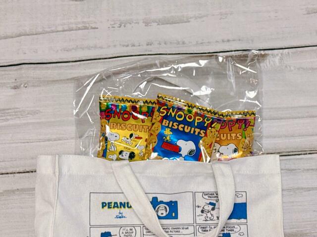 実用的なトートバッグにお菓子がセットになった注目アイテム！