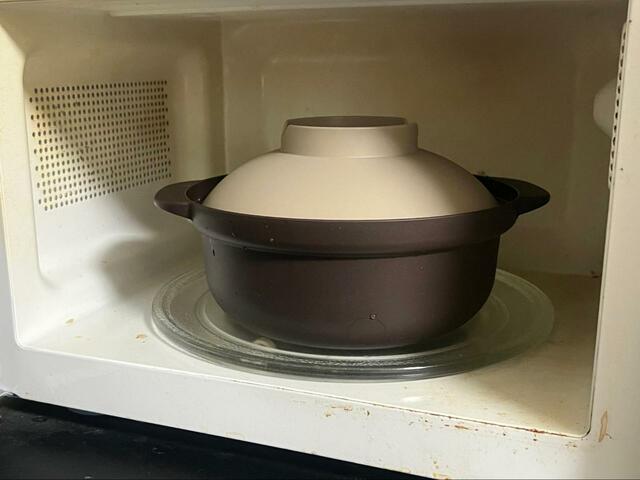 【MIクリエーションズ レンジ調理鍋】600Wで10分