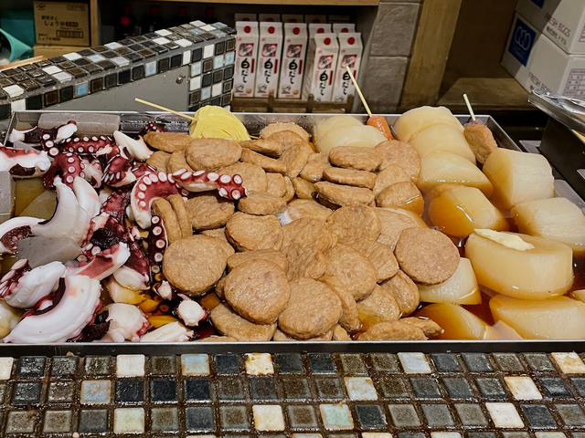 炉端とおでん 呼炉凪来大根だけでなく、タコあしも大きい