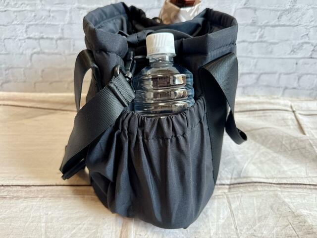 4のサイドポケットには550mlのペットボトルを入れました