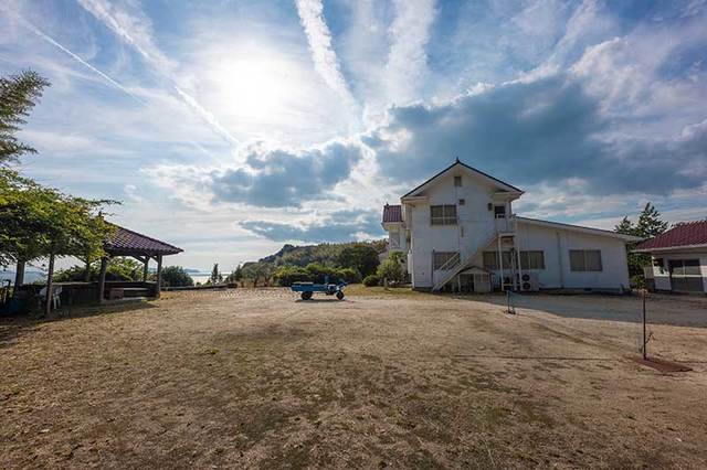 広々とした前庭