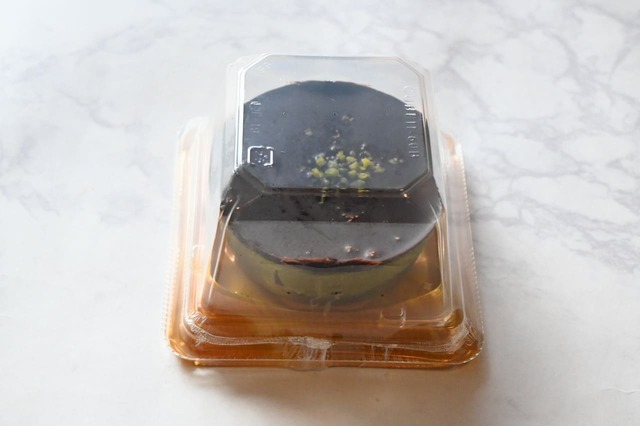 【成城石井】「成城石井自家製 ドバイチョコ風ケーキ」647円