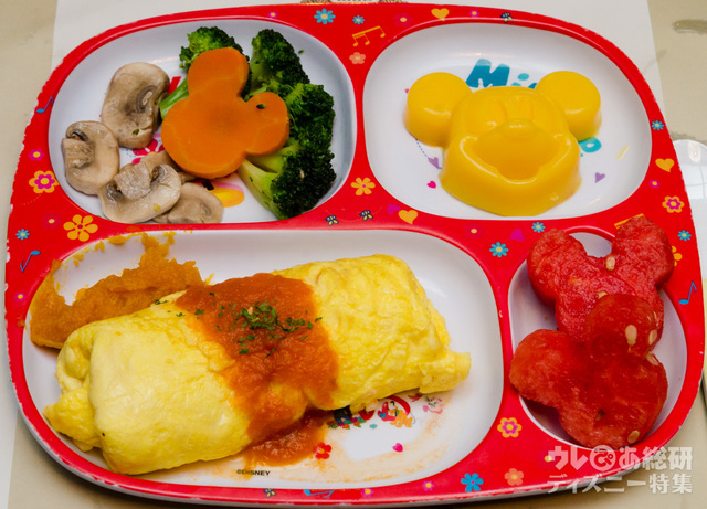 メインストリートUSA「メインストリート・コーナー・カフェ」｜香港ディズニーランド・リゾート