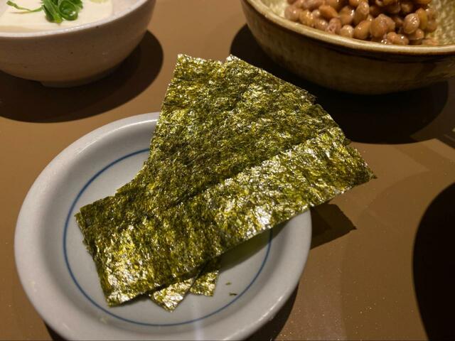 【やよい軒 納豆朝食】袋入りの味付け海苔は、なんだか懐かしい気持ちに
