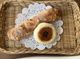 人気の道産とうきびのリュスティックと米粉あんぱん