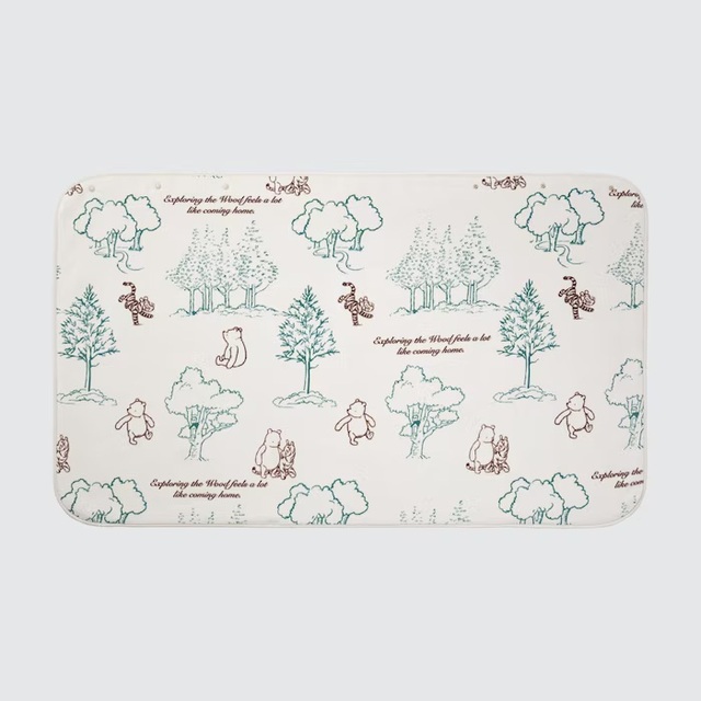 フリースブランケット｜1,990円｜ユニクロUT「くまのプーさんコレクション」