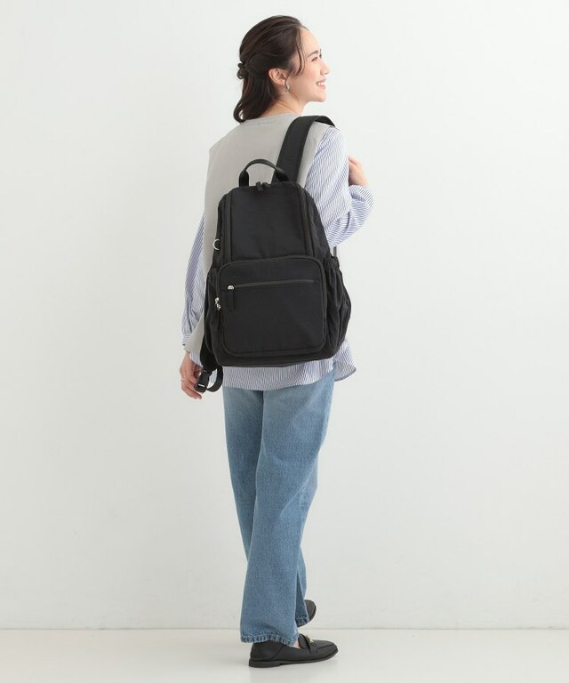 【SHOO・LA・RUE「ワンタッチショルダー自立リュック」5,989円】カラーはブラック/グレージュの2種類