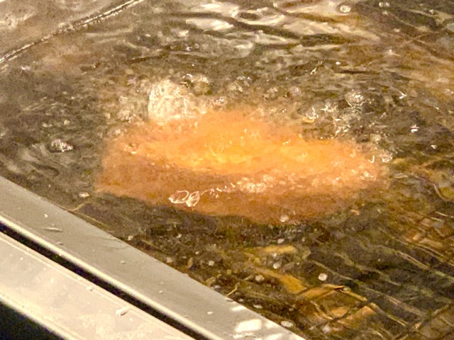 低温でじっくり揚げる