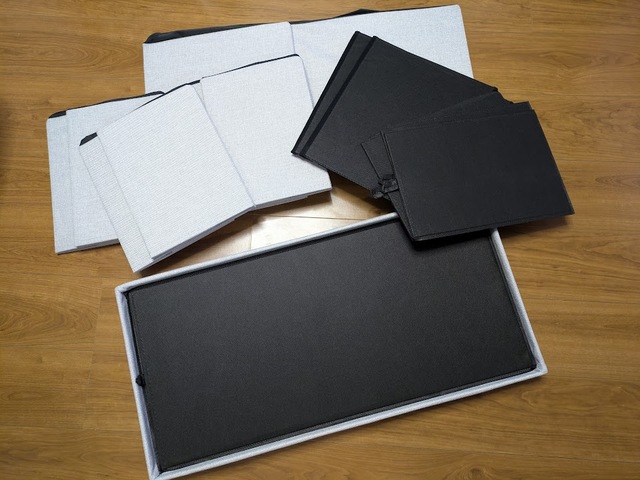 【アイリスオーヤマ　3WAY 引き出し収納ボックス】座面パーツ、本体、本体底板、仕切り2枚、引き出し3つ、引き出し底板3枚がセットになっています