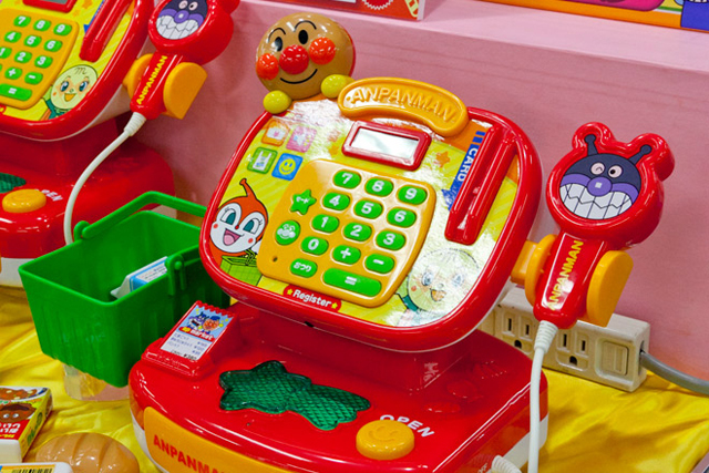【知育・幼児玩具】部門2位 ピピっとおかいもの!アンパンマンレジスター/6980円/セガトイズ