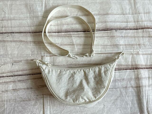 ショルダーストラップを外して、持ち方がアレンジできます！