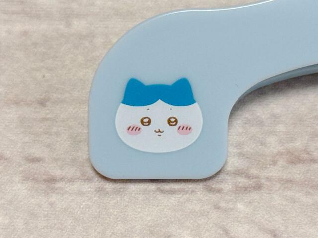 ハチワレのお顔のイラストプリントがかわいい！