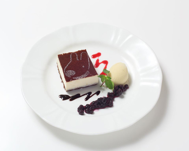 ガスパールのティラミス1404円／リサとガスパール展 リサとガスパールカフェ in GINZA