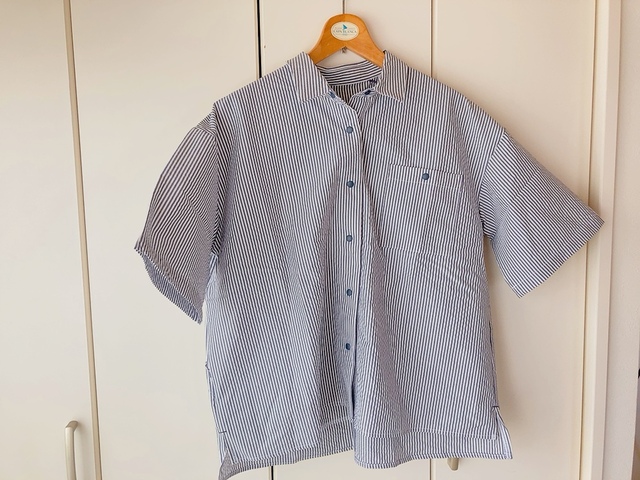 【ワークマン レディース撥水サッカー半袖シャツ】カラーはブルーギンガム、イエローギンガム、ネイビーストライプ、ベージュストライプ、ベージュチェック、ブラックチェックと豊富