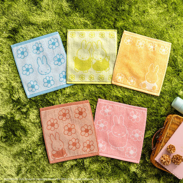 【タイトーくじ ミッフィー Pastel Flower Collection】E賞：ハンドタオル／ジャガード織りでふわふわの肌触りなので、使い勝手も抜群