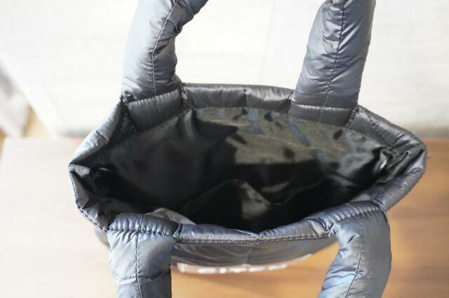 中を開けたところ