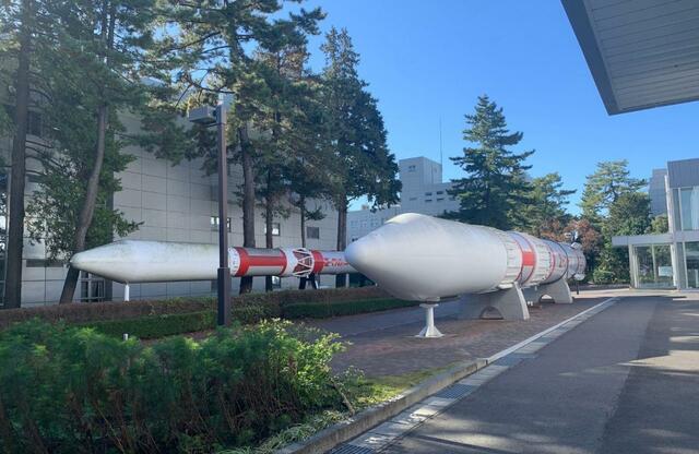 【JAXA】巨大なロケットが出迎えてくれる