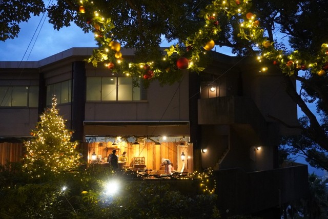 【星野リゾート リゾナーレ熱海】森の空中基地 くすくすの夜のライトアップ