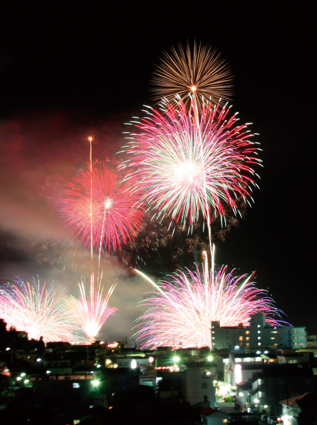 湯河原温泉 海上花火大会