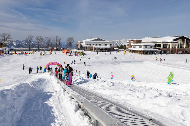スノーエスカレーター、便利すぎますね