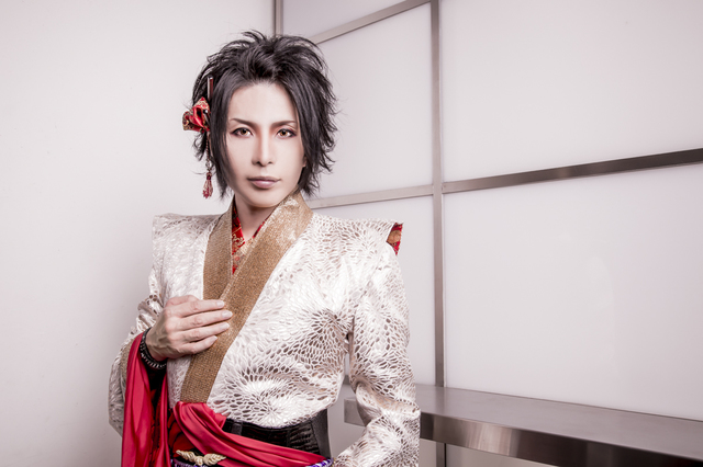 V系演歌歌手・最上川司さん