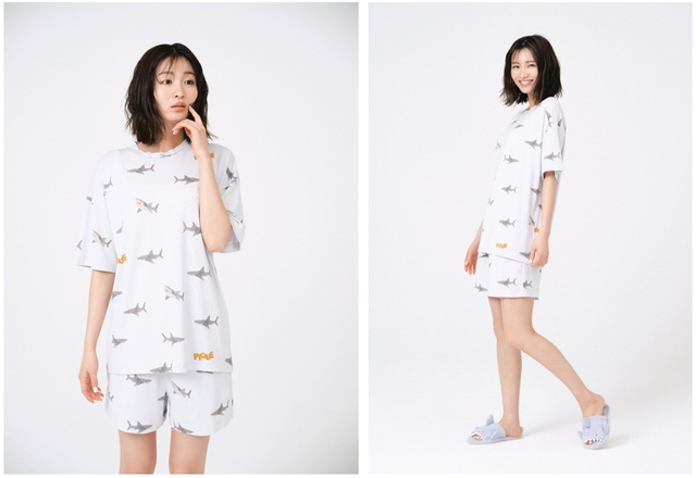 カットソーシリーズシャーク柄Tシャツ ¥4,840シャーク柄ショートパンツ ¥4,950シャーク柄ワンピース ¥5,940カラー:ピンク/ブルーサイズ:フリーシャークパイルルームシューズ ¥4,950カラー:ブルーサイズ:フリー