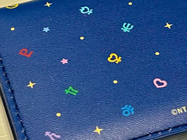 【劇場版「セーラームーンCosmos」《後編》劇場オリジナルグッズ】カラフルなシンボルマークがキュート!