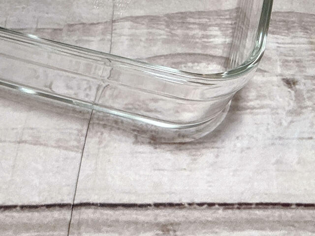 ガラス製なのでニオイや色、ぬるぬるが残りにくい◎