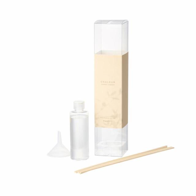 シャルー ルームフレグランス　ウッド ナチュラル（サニーグリーン/ホワイトリリーの 香り）￥3,800