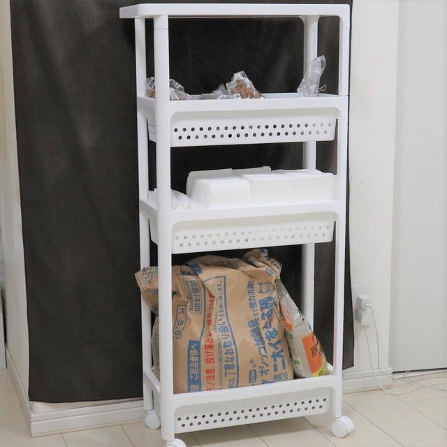 【ニトリ スリムワゴン カナスタ4段 】ペット用のフードやシーツを収納