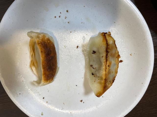 【左：餃子の王将 右：日高屋】それぞれ美味しく食べました！